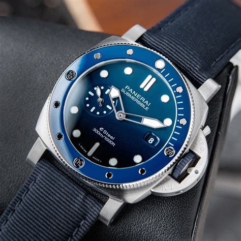 panerai submersible blue